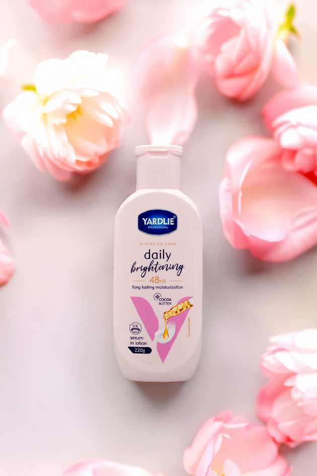 Yardlie Professional Daily Brightening Body Lotion Cocoa Butter Serum in Lotion 220g Pakistan