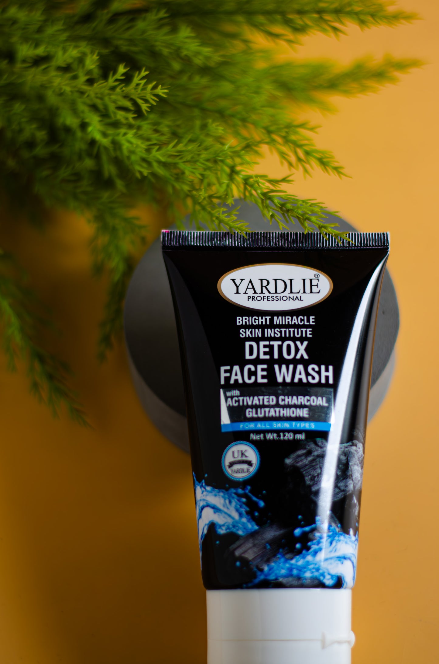 Detox Face Wash | Activated Charcoal | Glutathione | Yardlie Professional | 120ml |