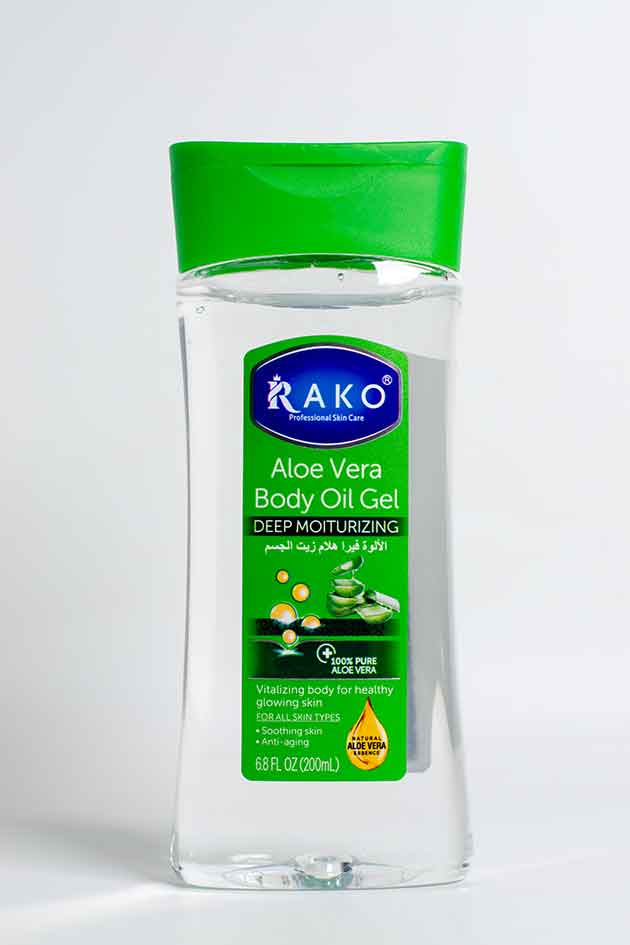 Rako Professional Jojoba Body Oil Gel – Deep Moisturizing Formula for Glowing Skin. Rako Aloe Vera Body Oil Gel bottle with green cap on a white background
