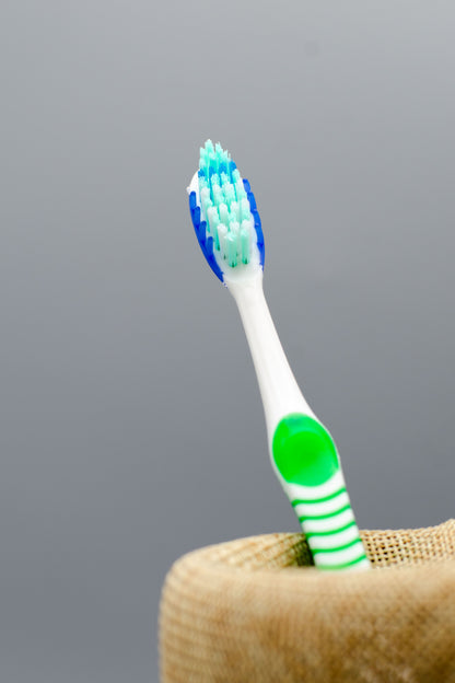 Yardlie Premium's Perkins 3D White Fresh Toothbrush