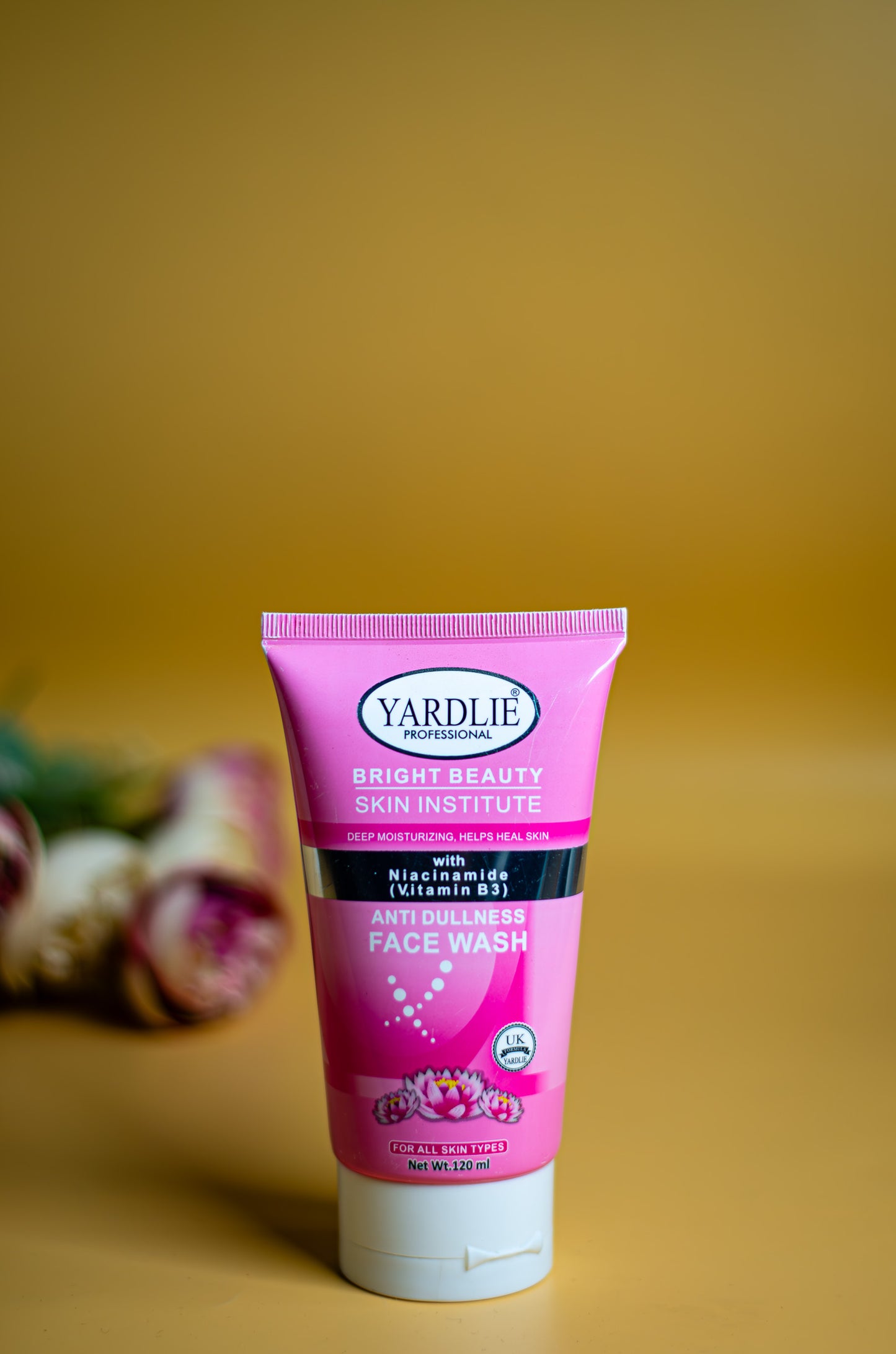 Bright Beauty Face Wash | Niacinamid| Vitamin B3| Yardlie Professional | 120ml |