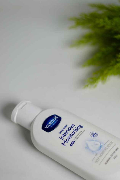 Yardlie Professional Intensive Moisturising Body Lotion for Normal to Dry Skin 220g